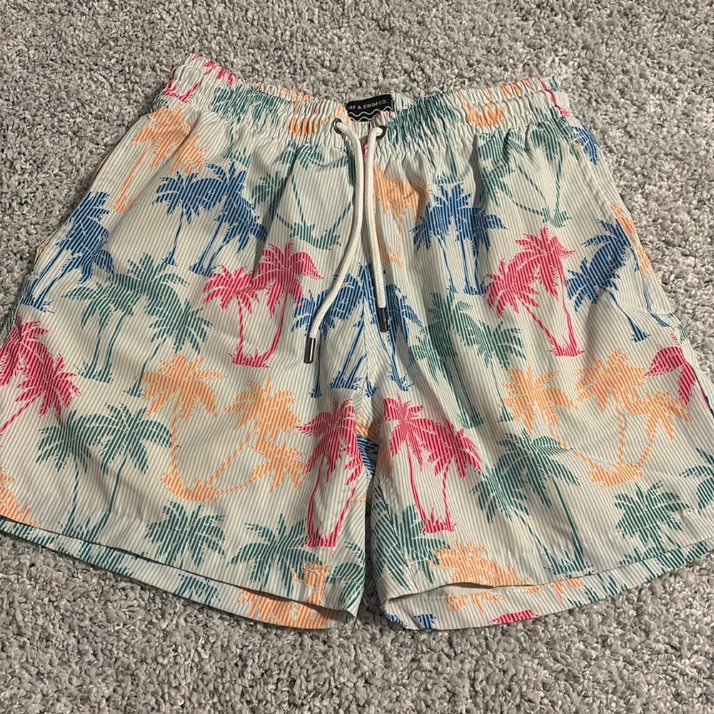 Bundle of 2 men’s bathing suits